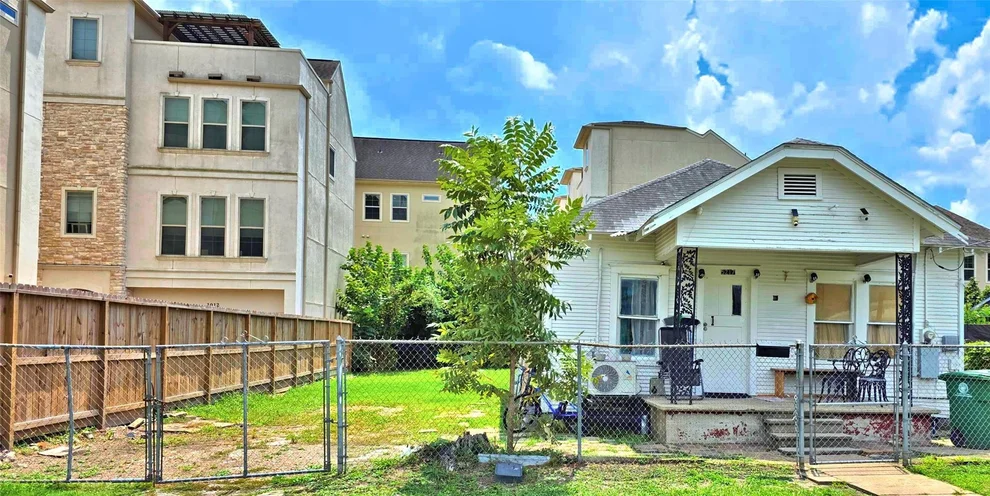 Unit for sale at 5217 Kansas Street, Houston, TX 77007