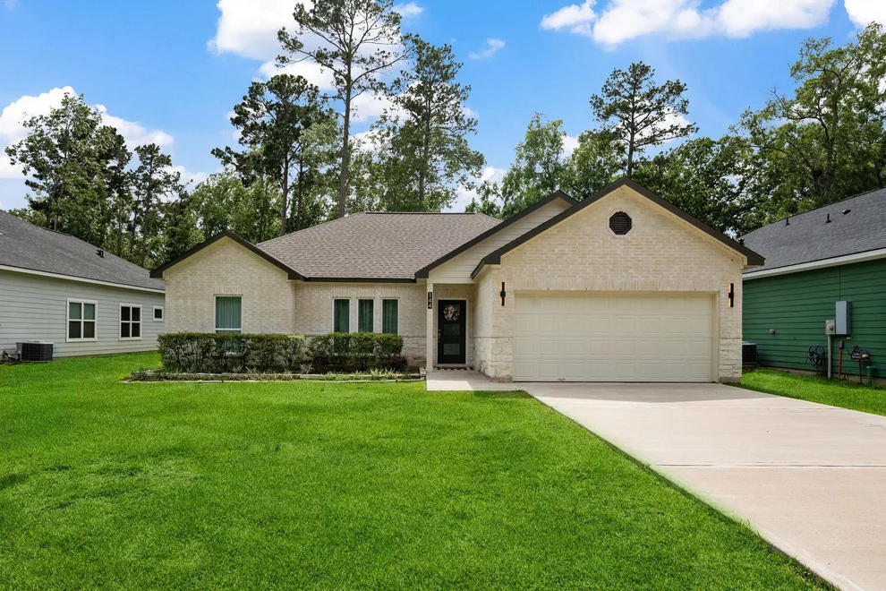 Unit for sale at 144 S Village Cove Loop, Livingston, TX 77351
