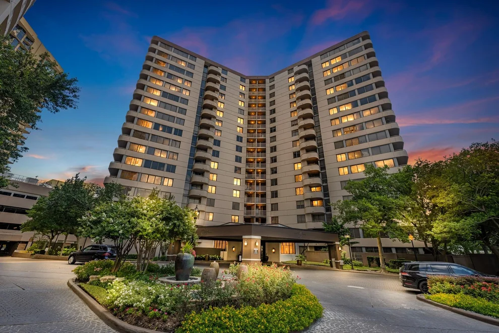 Unit for sale at 3525 Sage Road, Houston, TX 77056