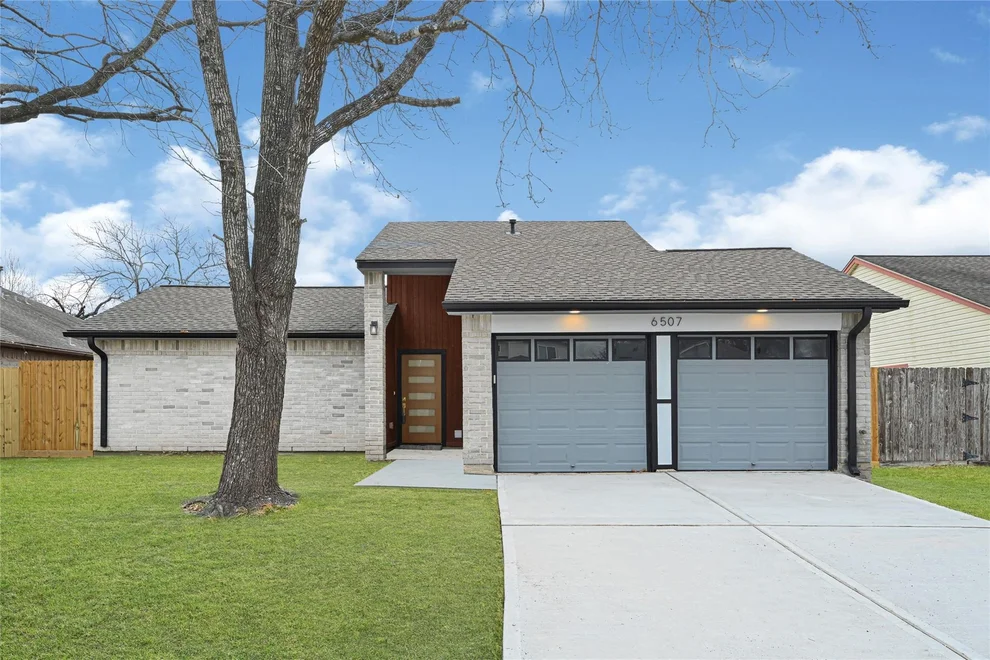 Unit for sale at 6507 Paso Del Sol Drive, Houston, TX 77083