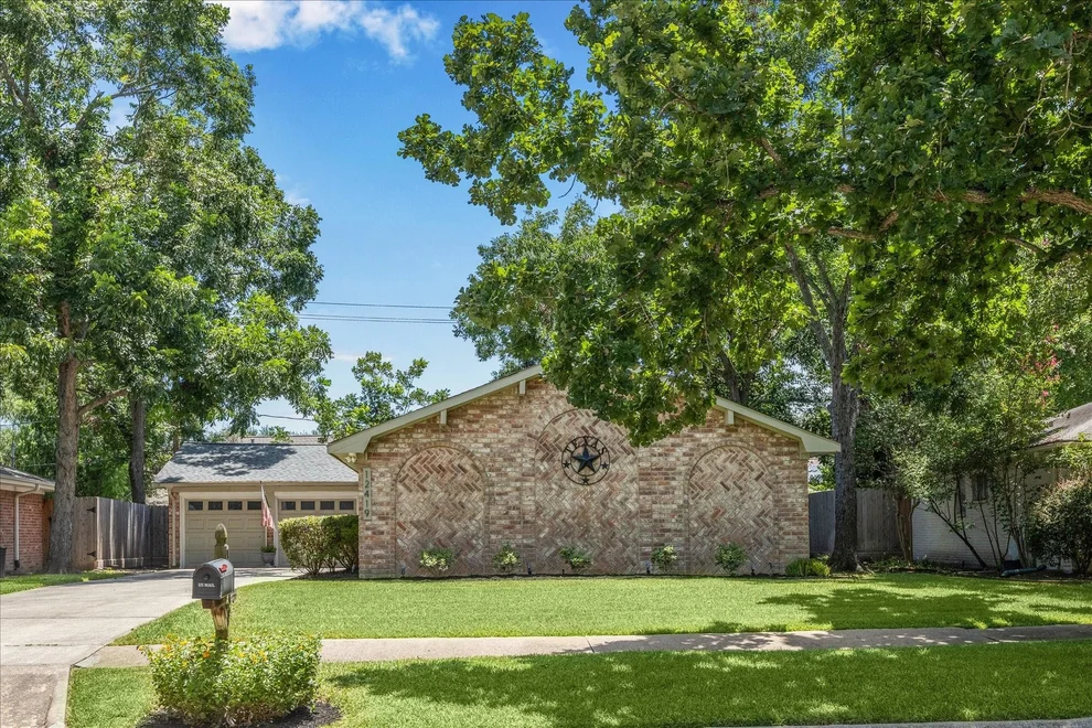 Unit for sale at 12419 Rincon Drive, Houston, TX 77077