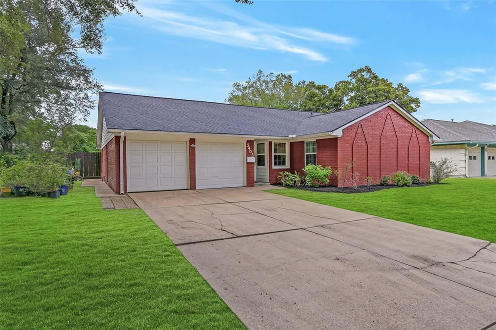 Unit for sale at 5403 Carmona Lane, Pearland, TX 77584