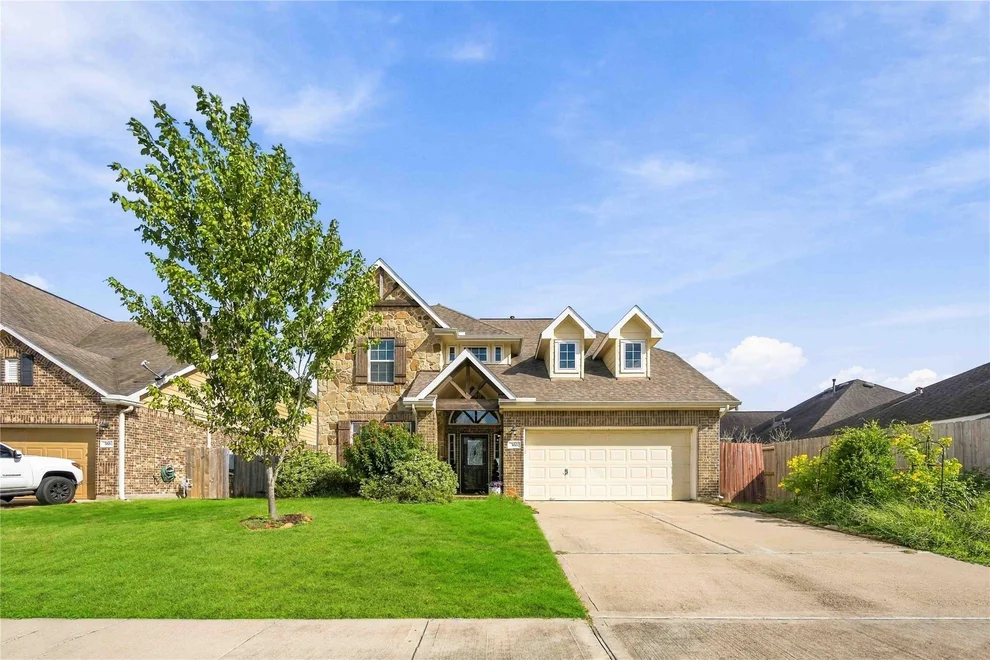 Unit for sale at 366 Lake Line Drive, Alvin, TX 77511