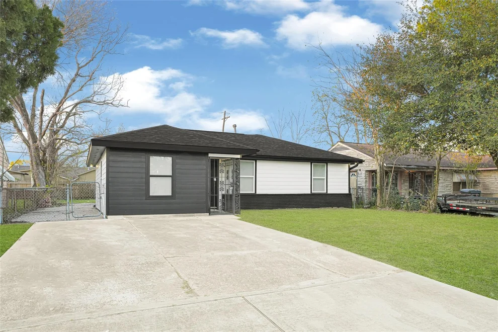 Unit for sale at 3013 Bloomfield Street, Houston, TX 77051