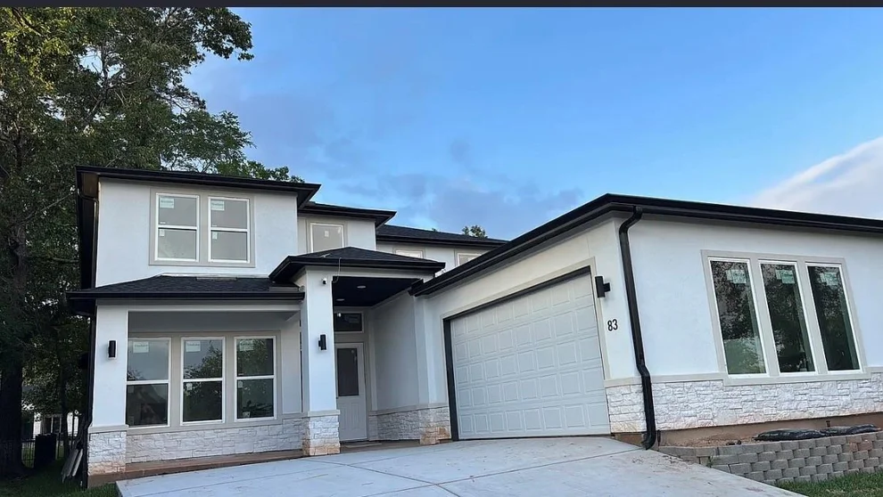 Unit for sale at 83 Creekwood Drive, Montgomery, TX 77356