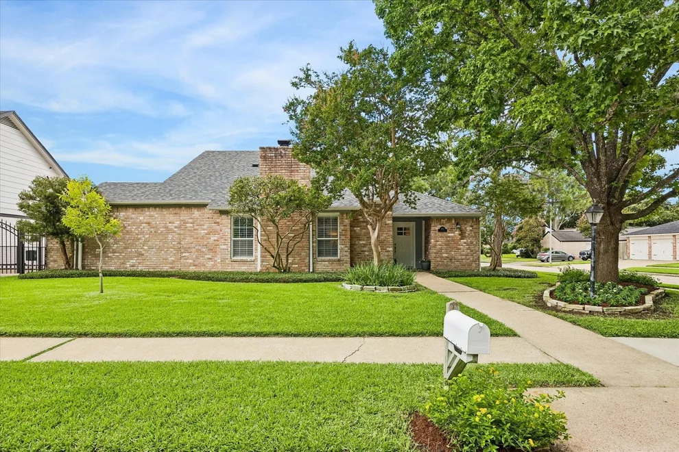Unit for sale at 1902 Eagle Falls Street, Houston, TX 77077