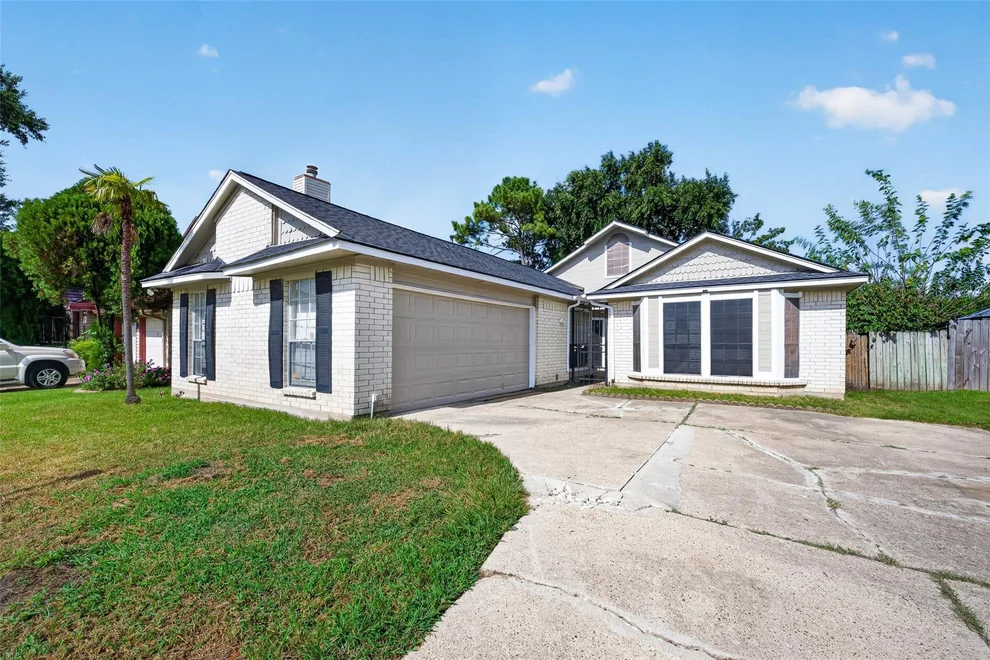 Unit for sale at 3307 Ashford Park Drive, Houston, TX 77082