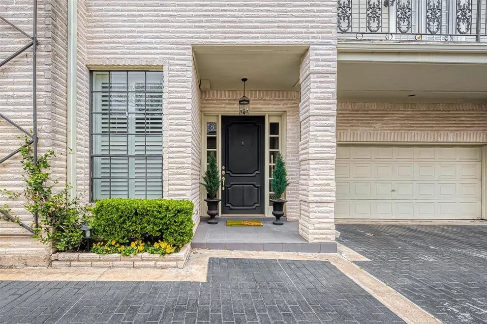 Unit for sale at 2203 Potomac Drive, Houston, TX 77057
