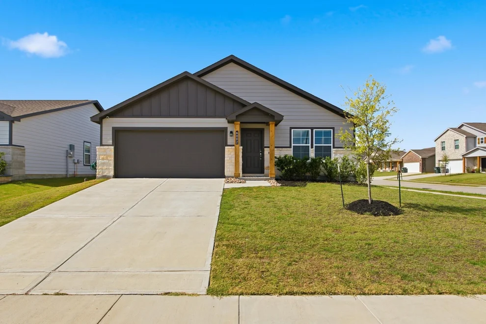 Unit for sale at 6002 Eagle Ridge Drive, Bryan, TX 77807