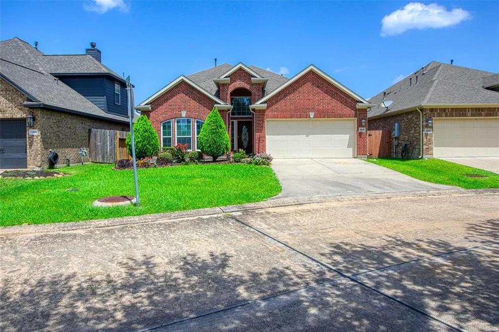 Unit for sale at 3505 Firenze Drive, Friendswood, TX 77546