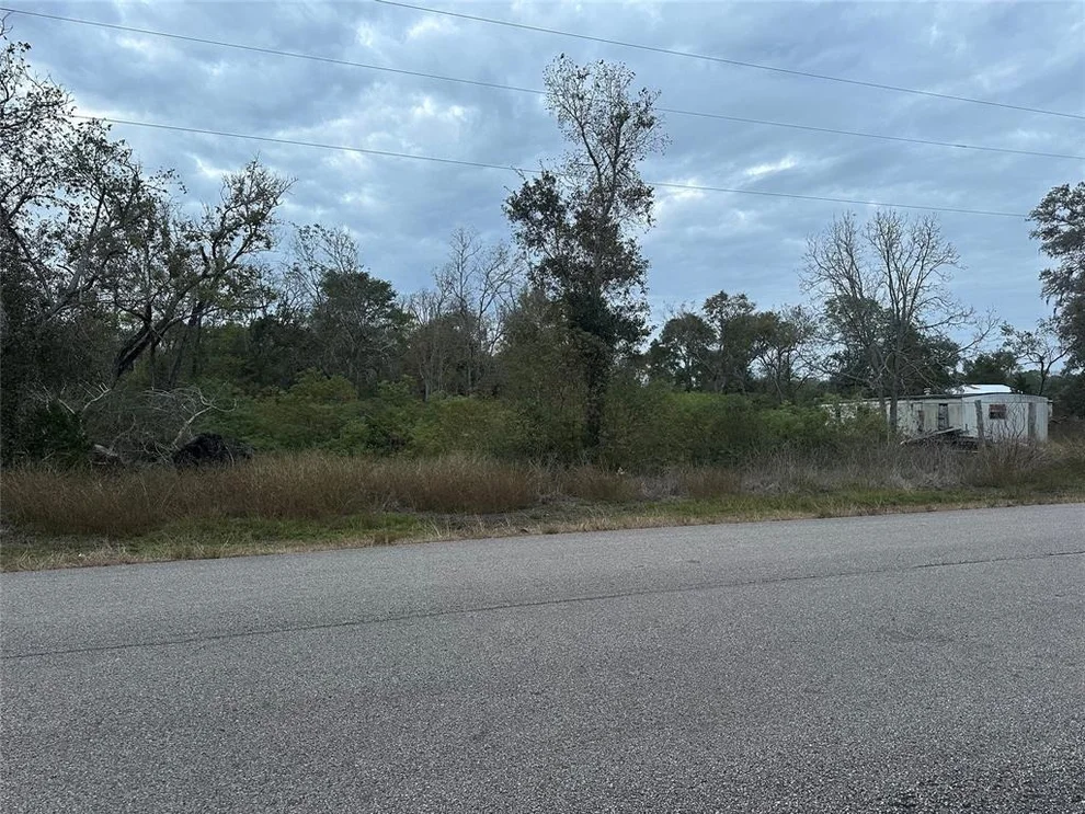 Unit for sale at 7236 County Road 3, Sweeny, TX 77480