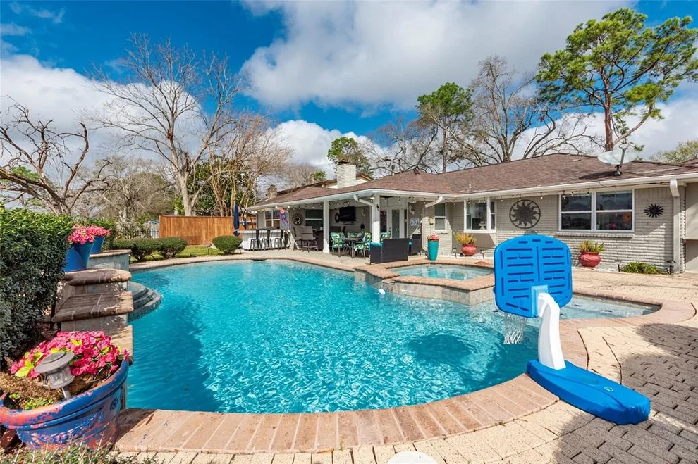 Unit for sale at 15802 Torry Pines Road, Houston, TX 77062