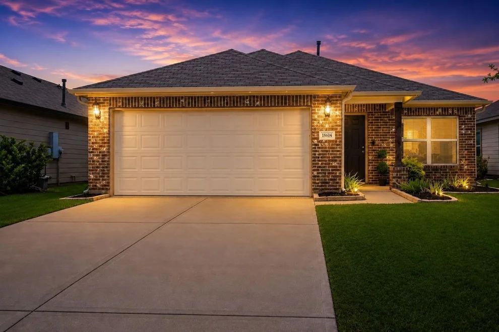 Unit for sale at 18614 Porthaven Rose Lane, Tomball, TX 77377