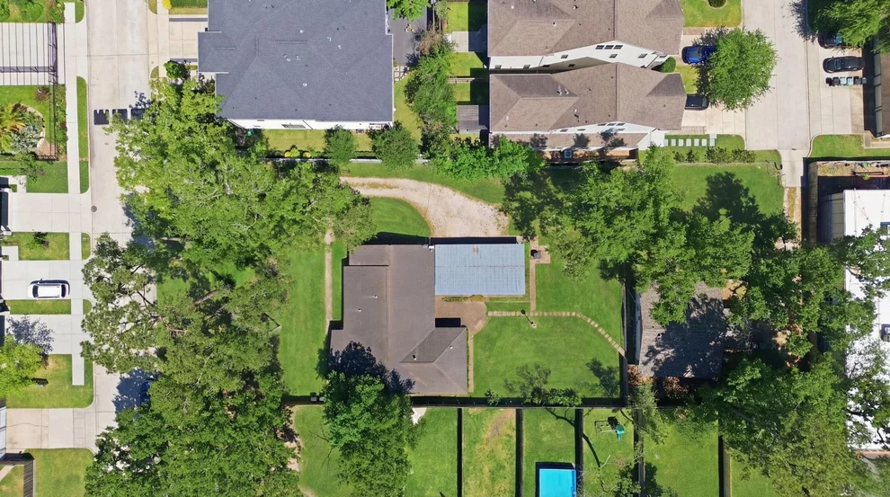 Unit for sale at 1500 Jacquelyn Drive And 1501 Early Lane, Houston, TX 77055