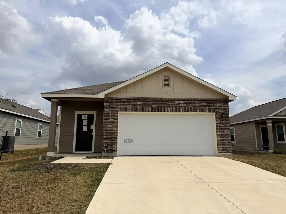 Unit for sale at 409 Magnum Force Drive, Jarrell, TX 76537