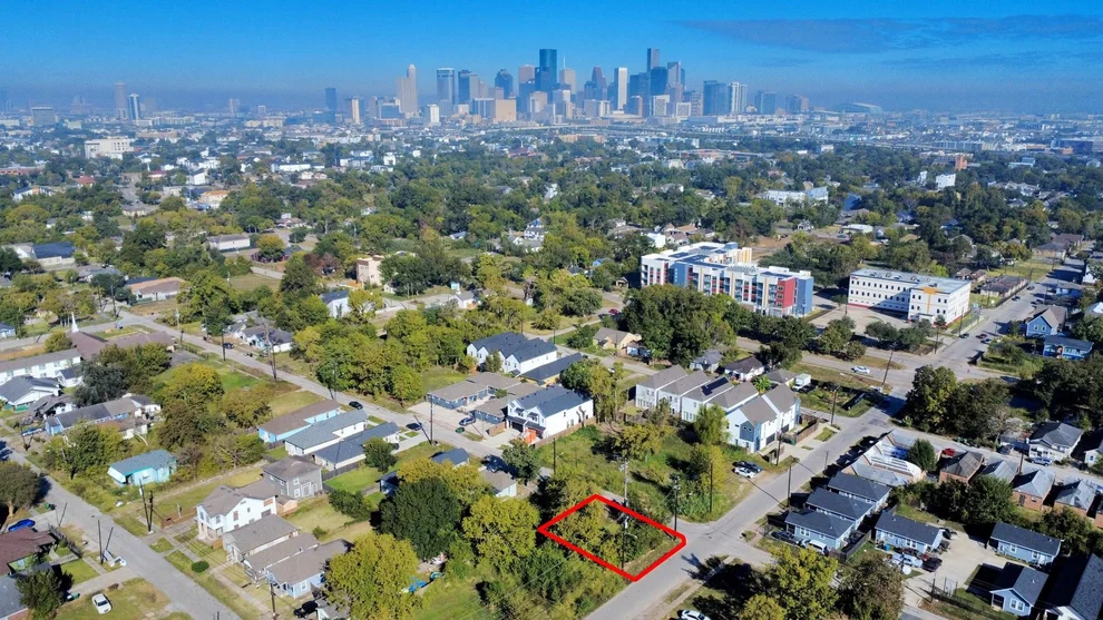 Unit for sale at 3340 Sampson Street, Houston, TX 77004