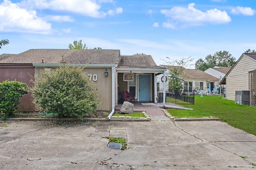 Unit for sale at 70 Westwood Drive W, Trinity, TX 75862