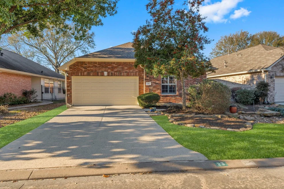 Unit for sale at 23 Arcadia Way, Conroe, TX 77384