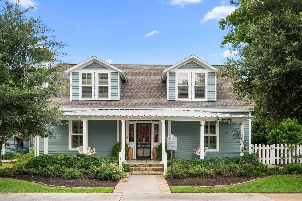 Unit for sale at 722 Jackson Street, Columbus, TX 78934