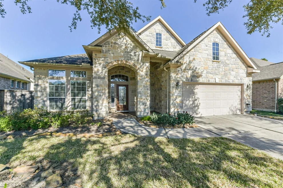 Unit for sale at 10211 Eagle Hollow Drive, Humble, TX 77338