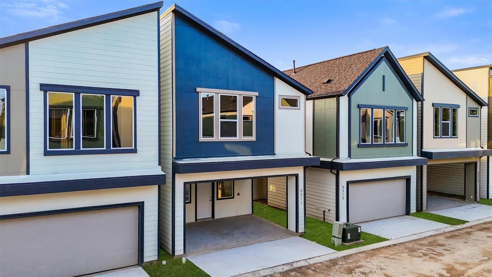 Unit for sale at 5315 Teodoro Lane, Houston, TX 77091