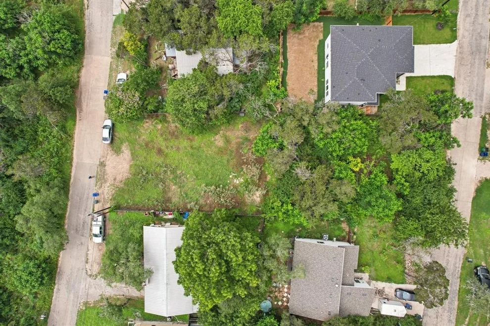 Unit for sale at 11112 Oak Street, Jonestown, TX 78645
