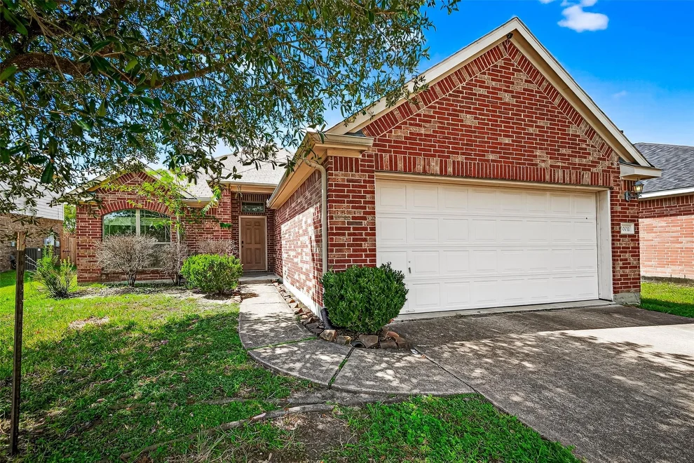 Unit for sale at 10011 May Showers Court, Houston, TX 77095