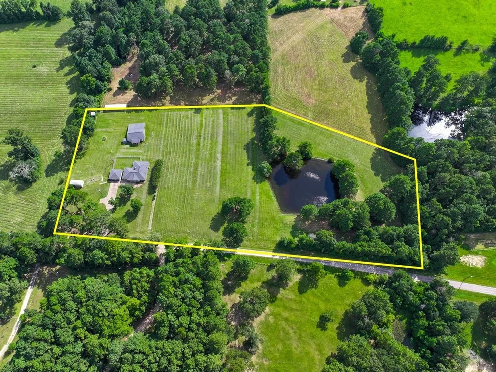 Unit for sale at 88 Bakers Ln, Huntsville, TX 77340