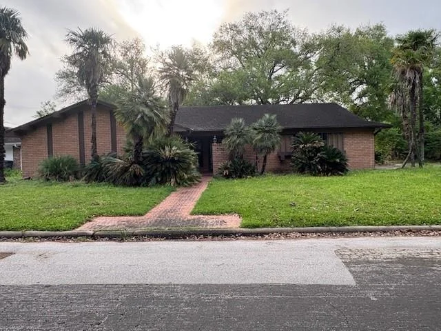 Unit for sale at 3102 La Vista Avenue, Bay City, TX 77414