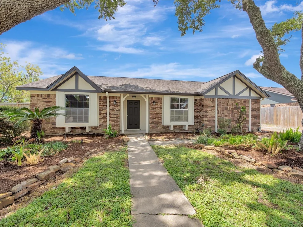 Unit for sale at 10340 Rocky Hollow Road, La Porte, TX 77571
