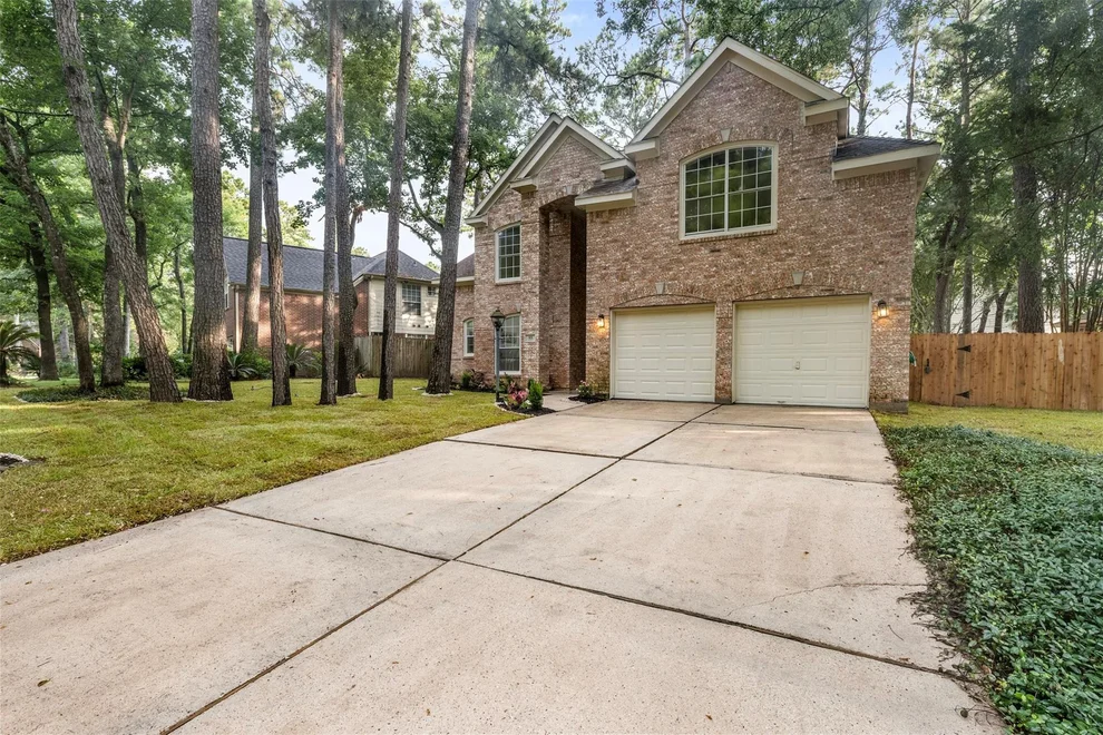 Unit for sale at 55 Terraglen Dr, Spring, TX 77382