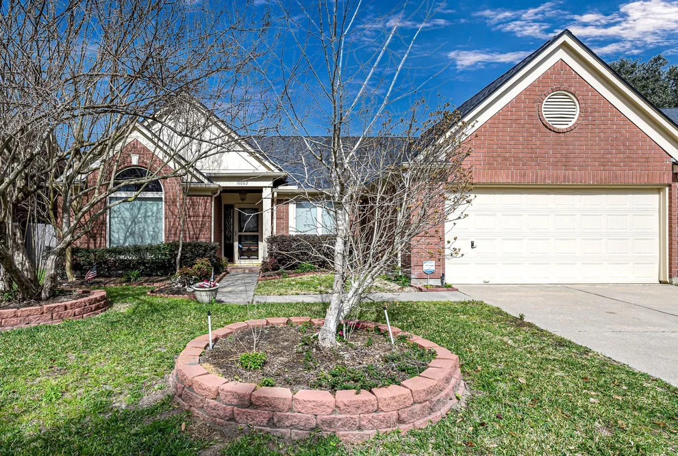 Unit for sale at 18062 Golden Ridge Drive, Houston, TX 77084