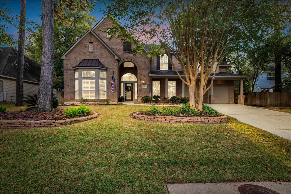 Unit for sale at 19 Wildever Place, The Woodlands, TX 77382