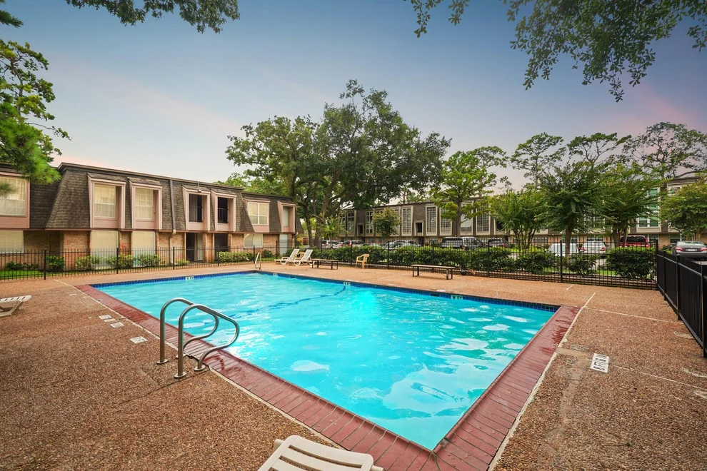 Unit for sale at 12633 Memorial Drive, Houston, TX 77024