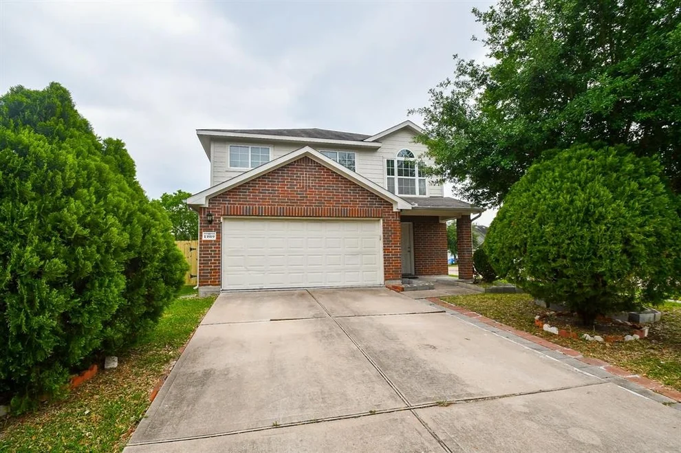 Unit for sale at 13919 Fraser Lake Lane, Houston, TX 77083