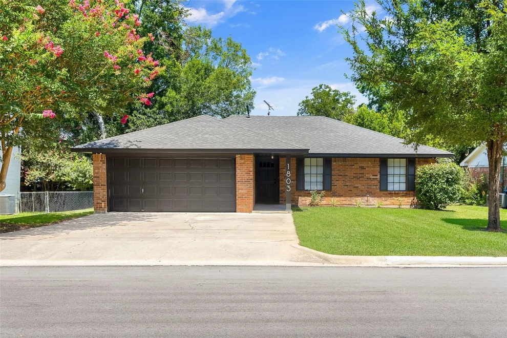 Unit for sale at 1803 S Park Street, Brenham, TX 77833