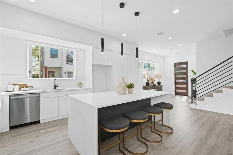 Unit for sale at 7611 Jacquelyn Gardens Lane, Houston, TX 77055