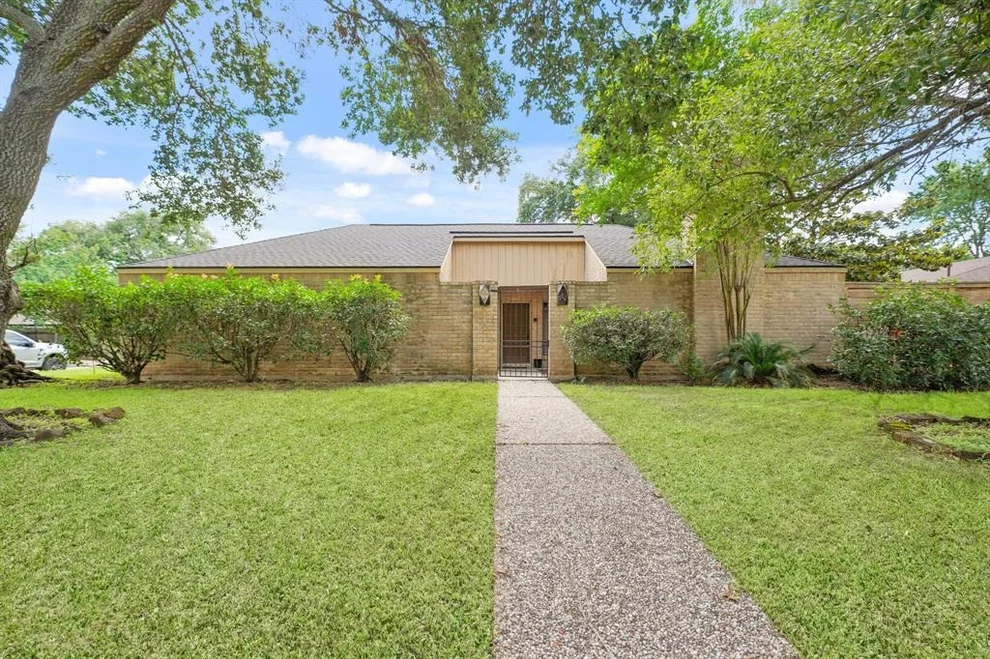 Unit for sale at 10803 Shawnbrook Drive, Houston, TX 77071