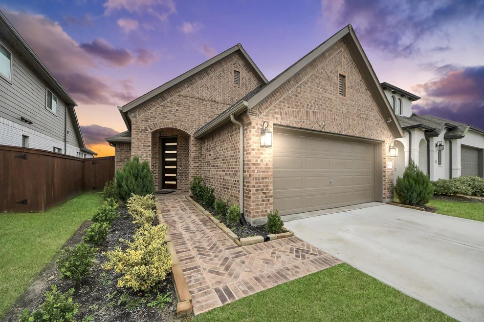 Unit for sale at 4218 Kinsey Street, Iowa Colony, TX 77583