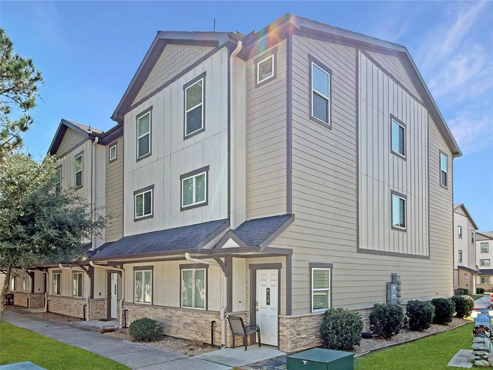 Unit for sale at 12603 Telge Road, Cypress, TX 77429