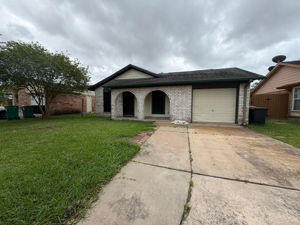 Unit for sale at 1422 Kappa Street, Pasadena, TX 77504