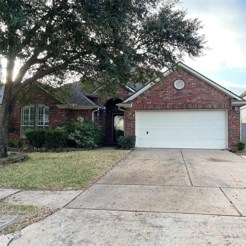 Unit for sale at 2606 Sun Flare Lane, Pearland, TX 77584