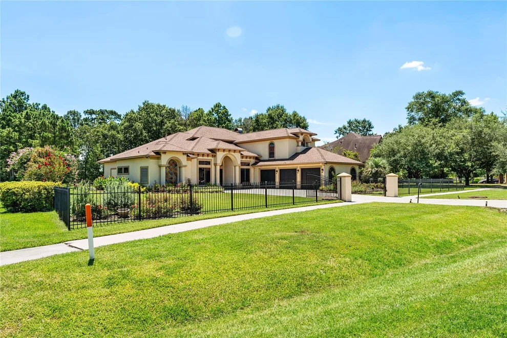 Unit for sale at 27514 Siandra Creek Lane, Spring, TX 77386