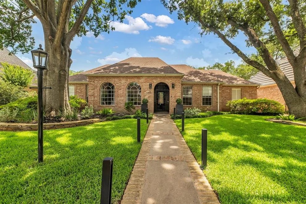 Unit for sale at 15819 Foxgate Road, Houston, TX 77079