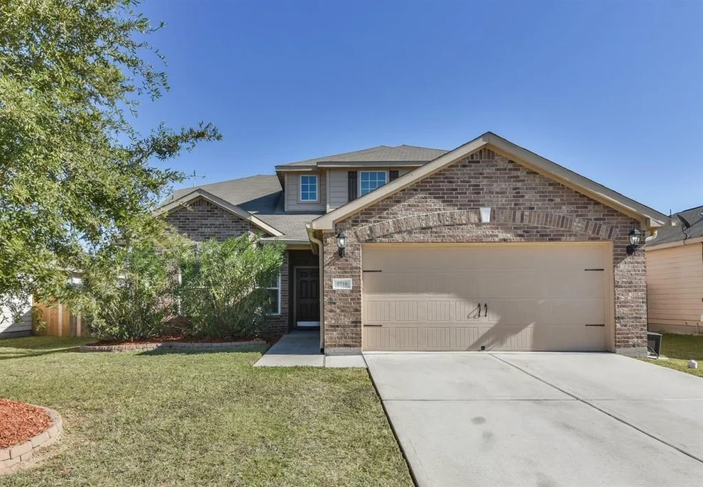 Unit for sale at 5710 That Way, Kingwood, TX 77339