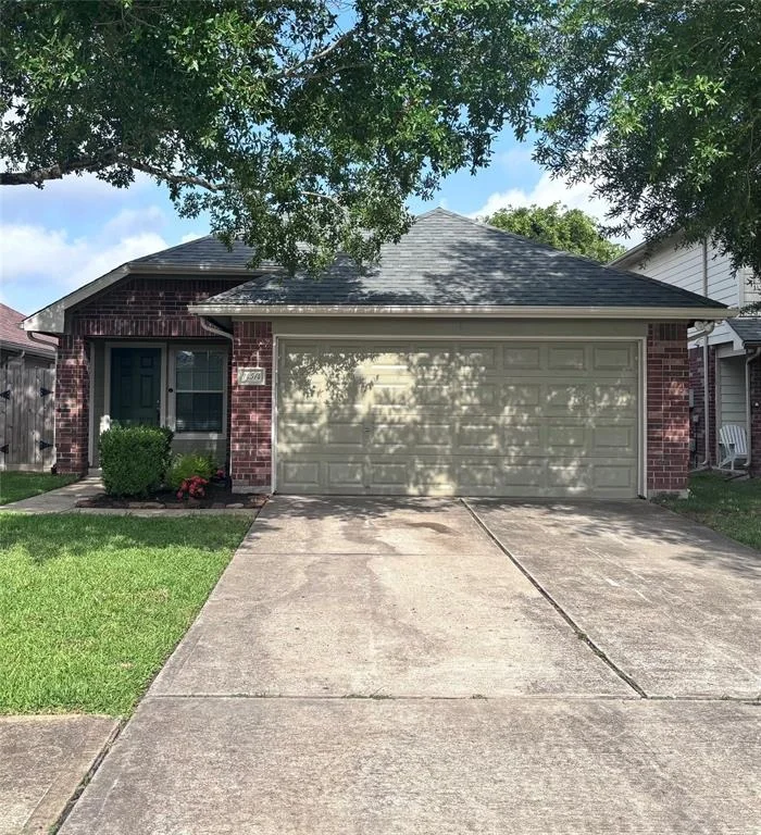Unit for sale at 14514 Sweetwater View Drive, Houston, TX 77047