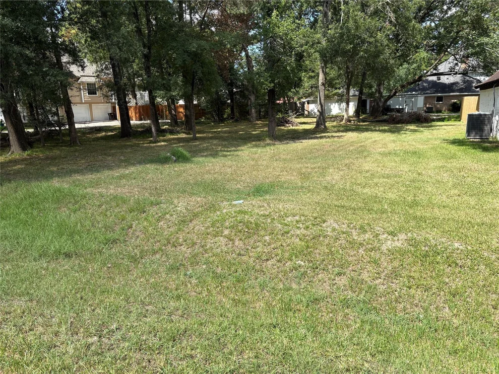 Unit for sale at 000 Ravemsworth Drive, Conroe, TX 77302