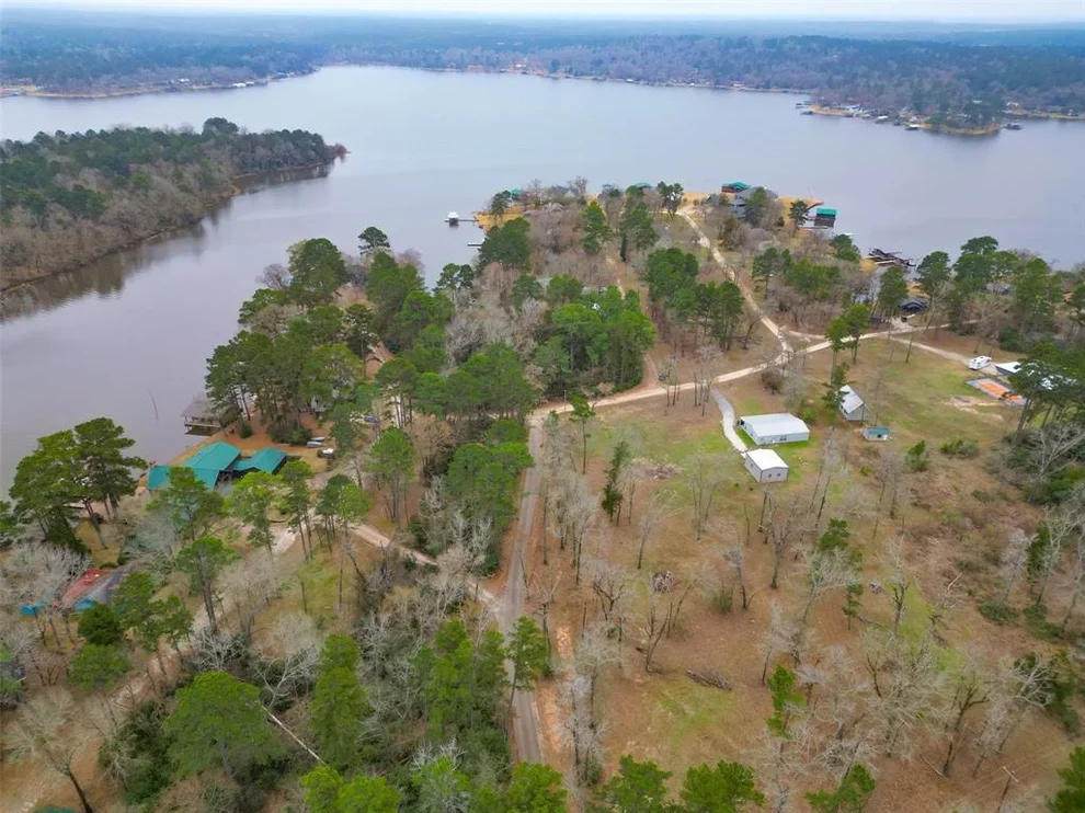 Unit for sale at 303 Lakeshore Drive, Grapeland, TX 75844