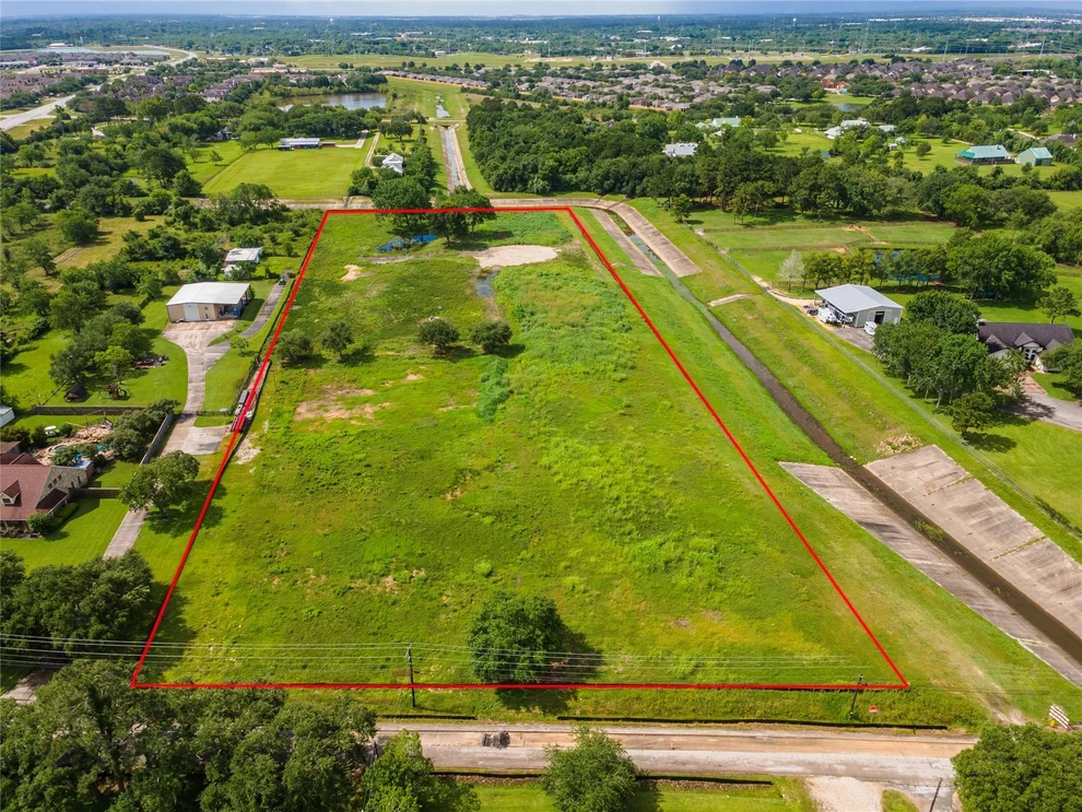 Unit for sale at 2103 Austin Street, League City, TX 77573