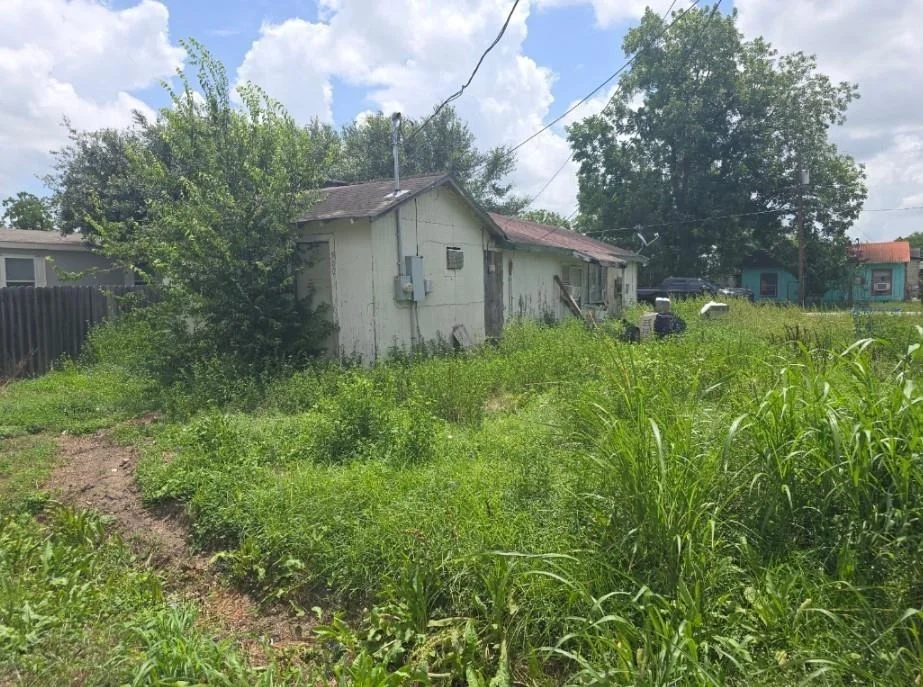 Unit for sale at 500 Shirley Street, Eagle Lake, TX 77434